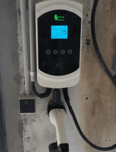 Borne de recharge triphasée 22 KW - 400V - 32A photo review