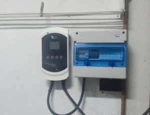 Borne de recharge triphasée 22 KW - 400V - 32A photo review