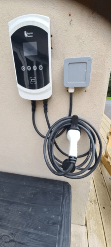 Borne de recharge triphasée 22 KW - 400V - 32A photo review
