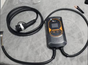 Borne de recharge triphasée 22 KW - 400V - 32A photo review