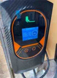 Borne de recharge monophasée 7.6 KW - 230V - 32A photo review