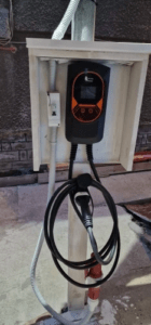 Borne de recharge monophasée 7.6 KW - 230V - 32A photo review