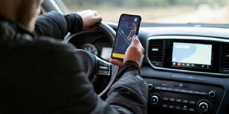 Vous consultez actuellement Comment lire un schéma de branchement d’autoradio Android ?